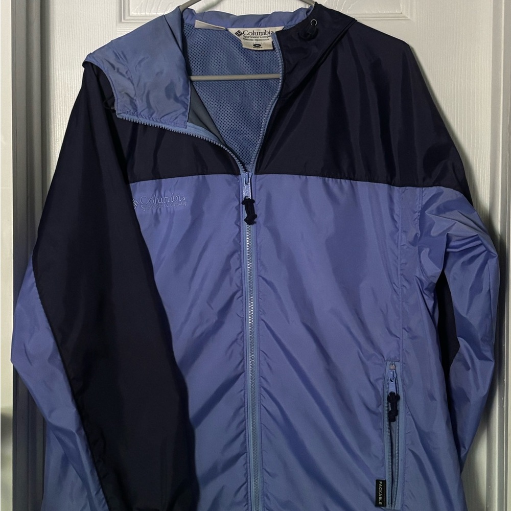 Columbia womens Two-Tone Navy & Periwinkle Packable Windbreaker Jacket